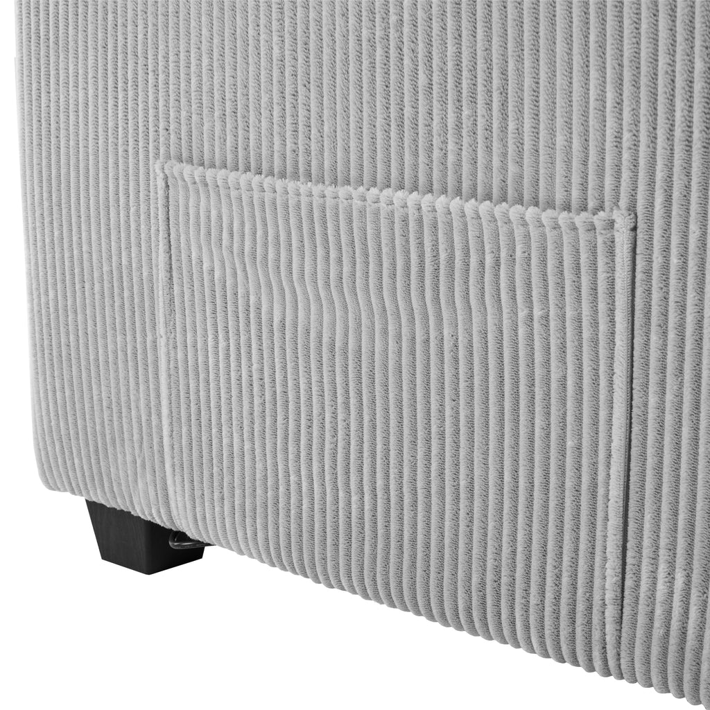 Nils Loveseat