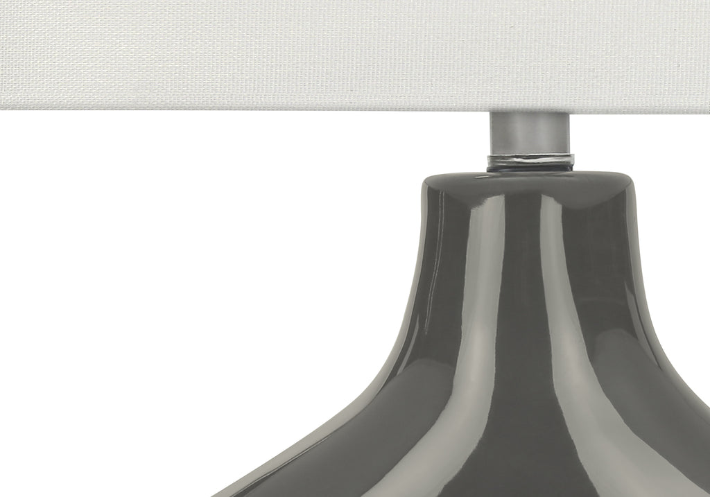 Ulvhilde Ceramic Table Lamp