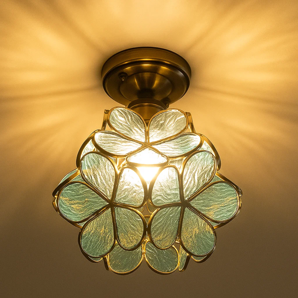 Retro-Deckenleuchte mit Blumenmotiv im Tiffany-Stil