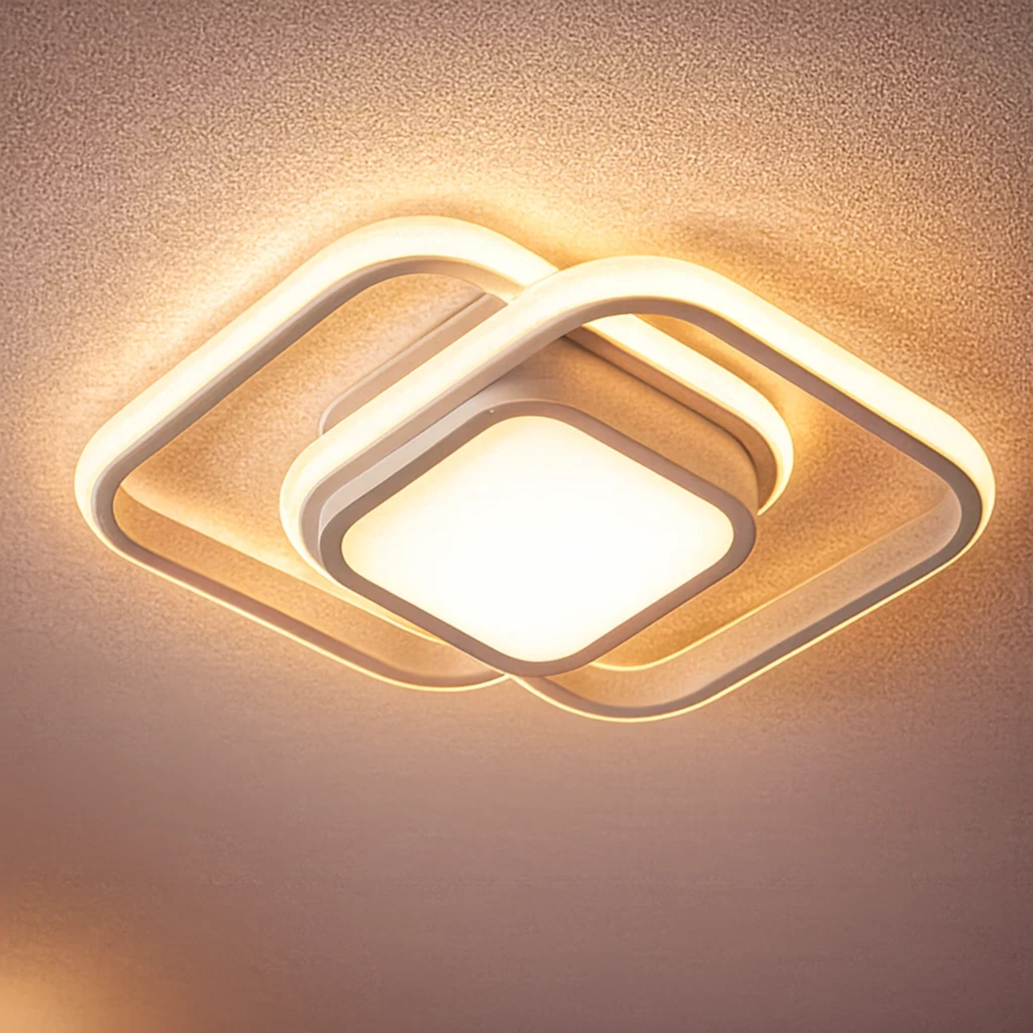 Double ring ceiling lamp with calm appearance