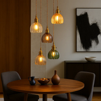 Klassieke hanglamp met bloemvormige gekleurde glazen kap