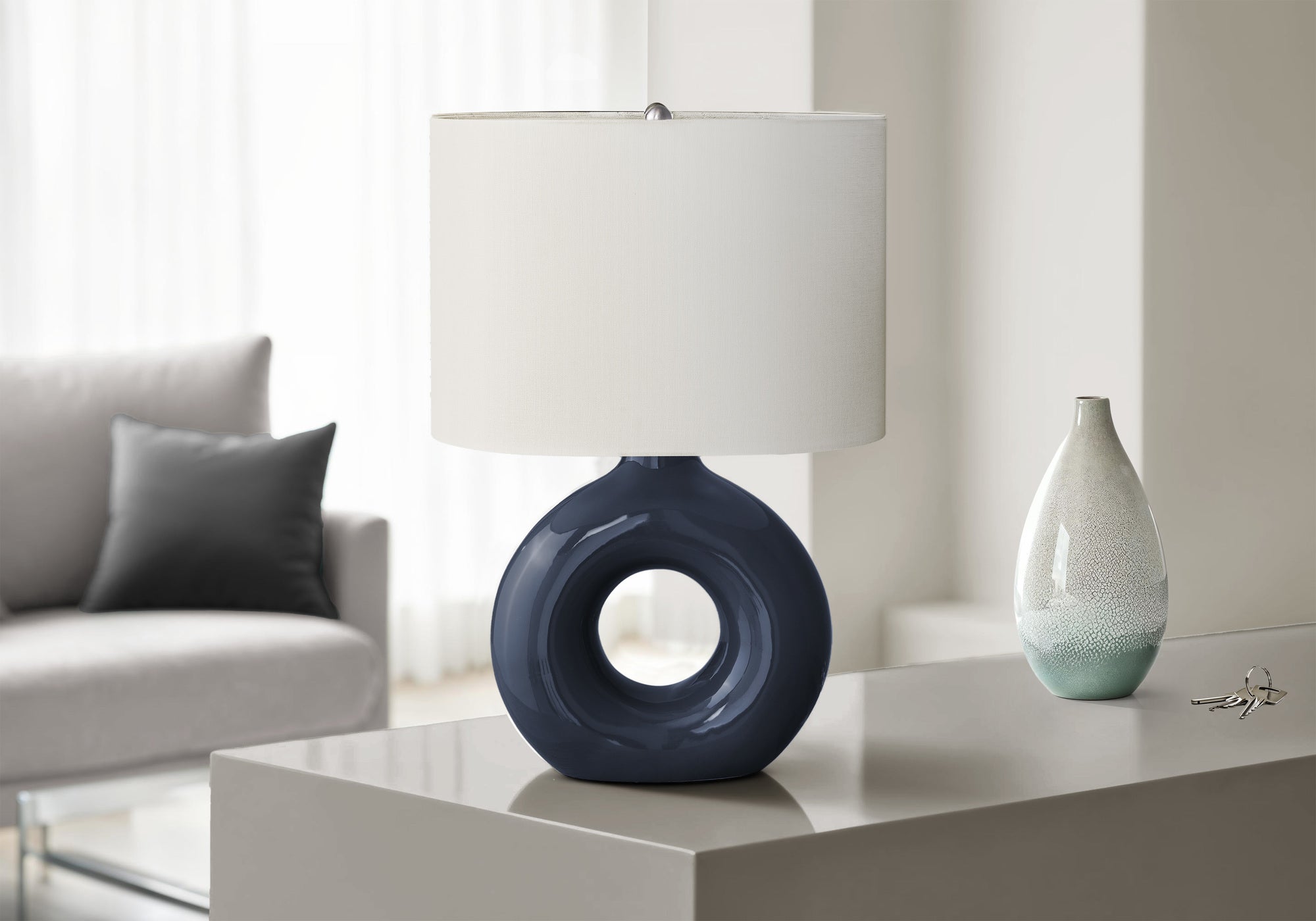 Dagveig Ceramic Table Lamp