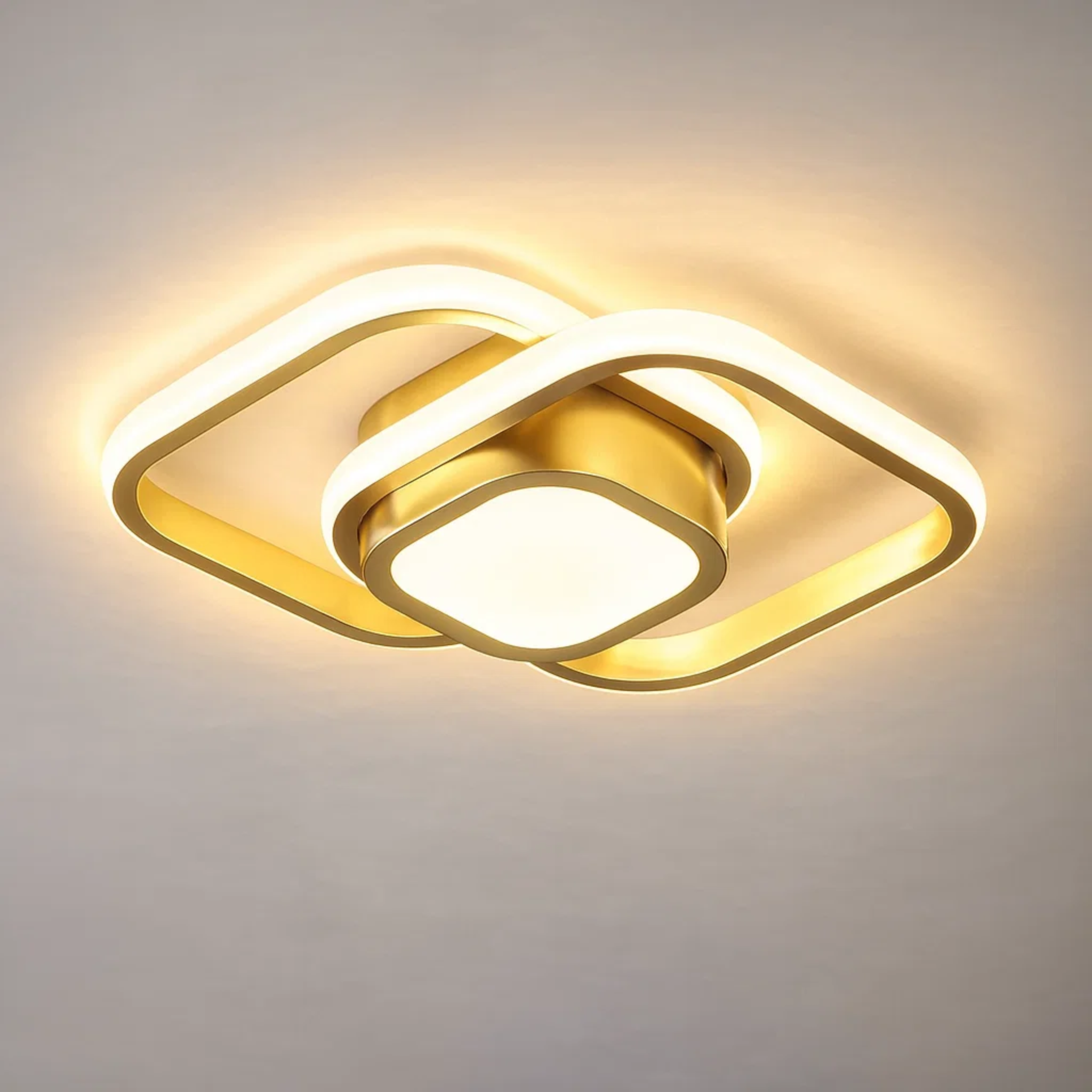 Double ring ceiling lamp with calm appearance