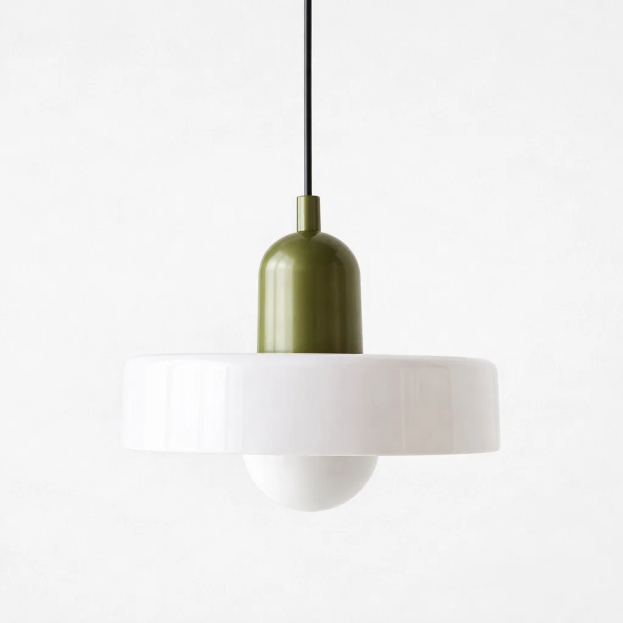 Bauhaus plafondlampen met glas en kleuraccenten
