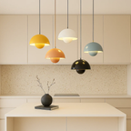 Scandinavische hanglamp met ronde kap in meerdere kleuren