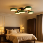 Moderne loftlampe med runde skiver og subtilt trælook