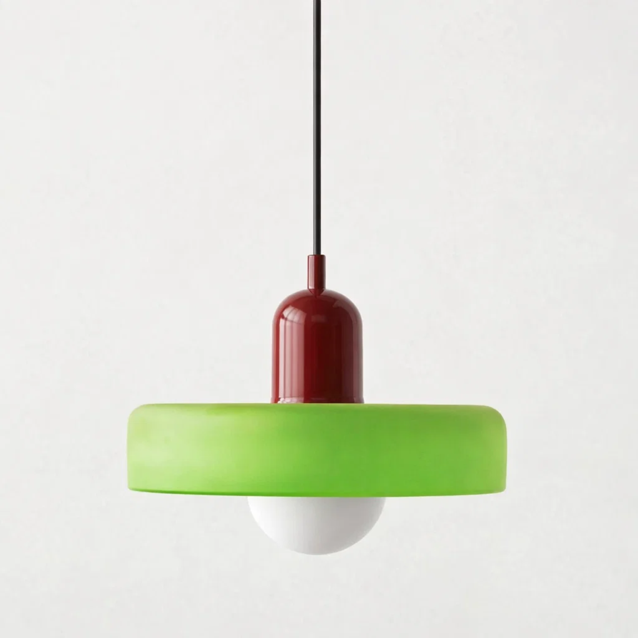 Bauhaus plafondlampen met glas en kleuraccenten