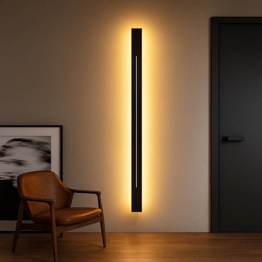 Moderne verticale zwart-gouden LED wandlamp
