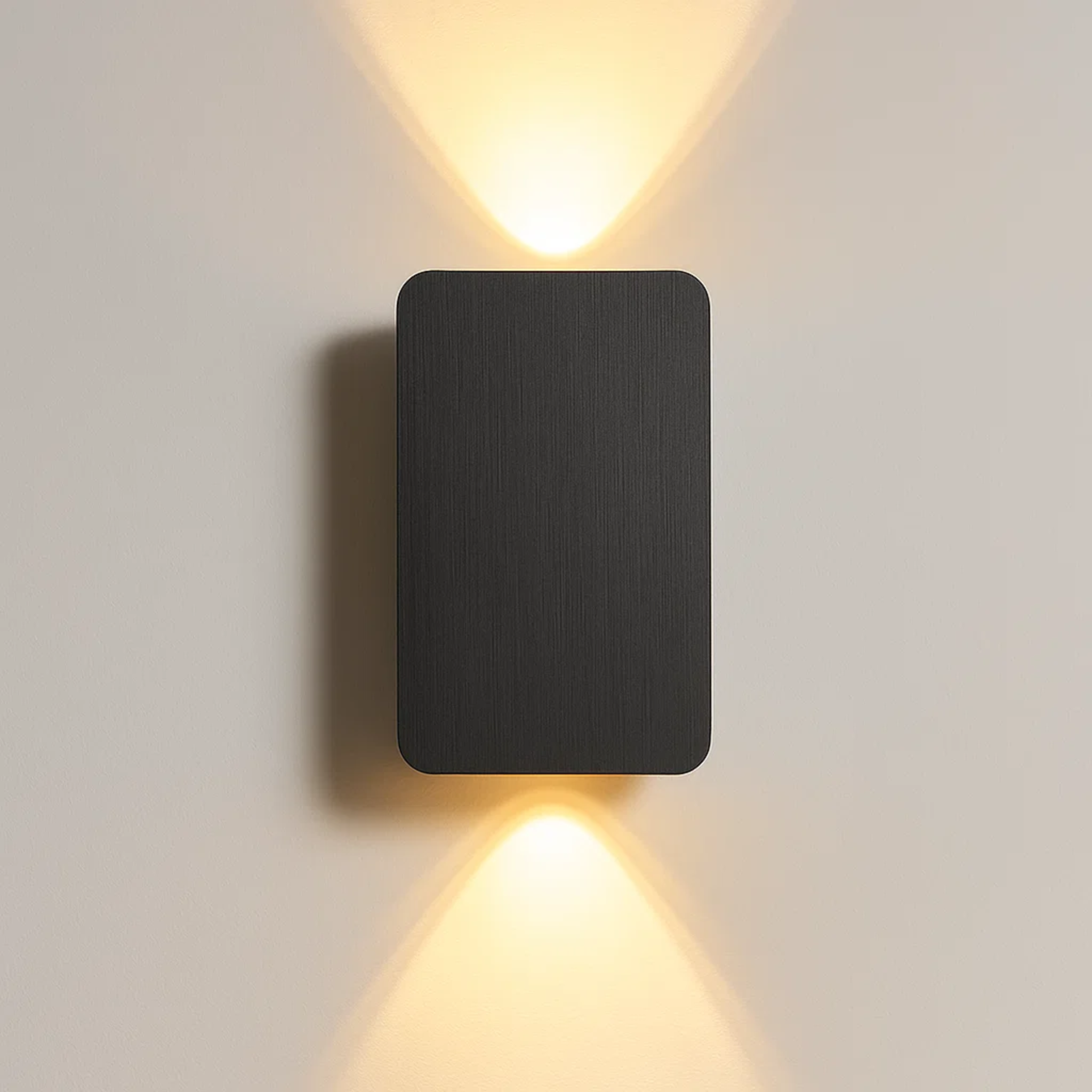 Strakke LED-wandlamp met licht naar boven en beneden