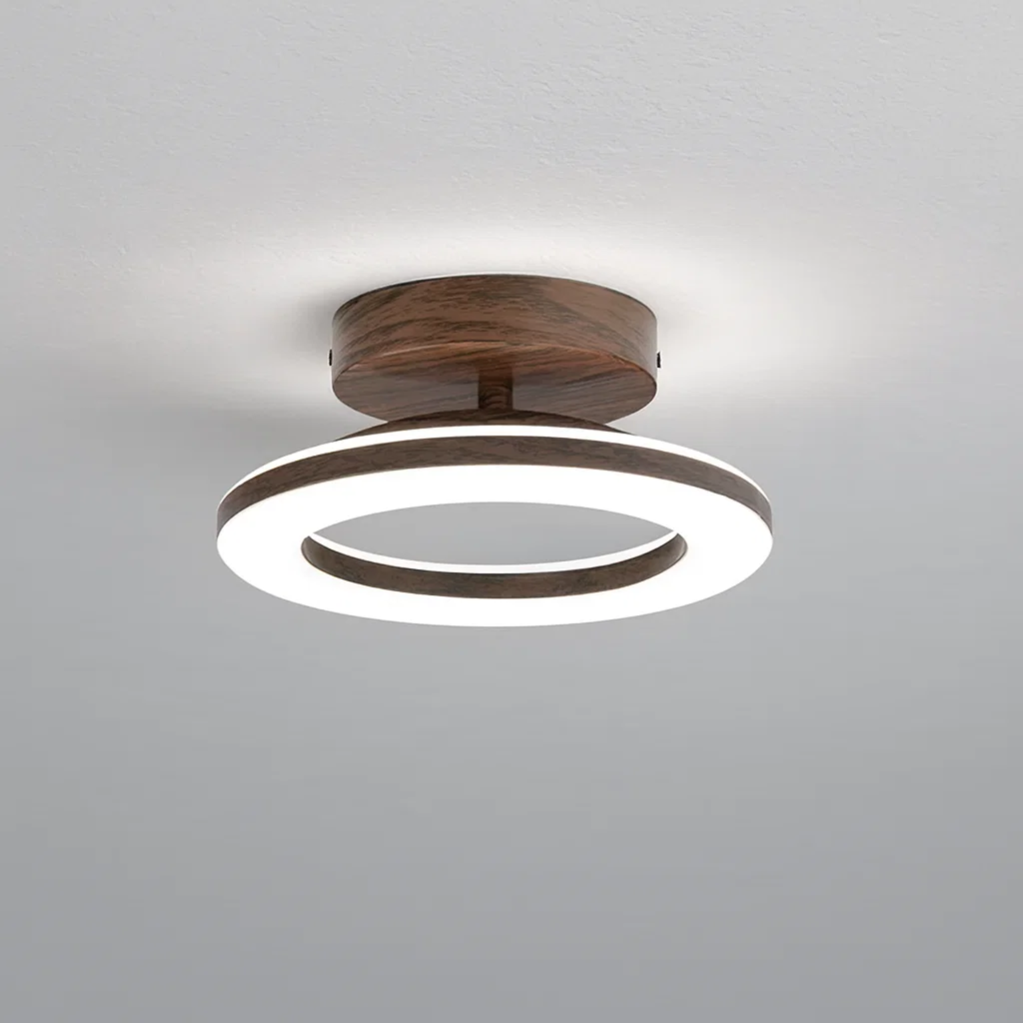 Strakke ronde plafondlamp in Scandinavische stijl