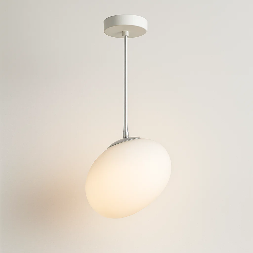 Moderne ovale hanglamp met witte glazen kap in meerdere maten