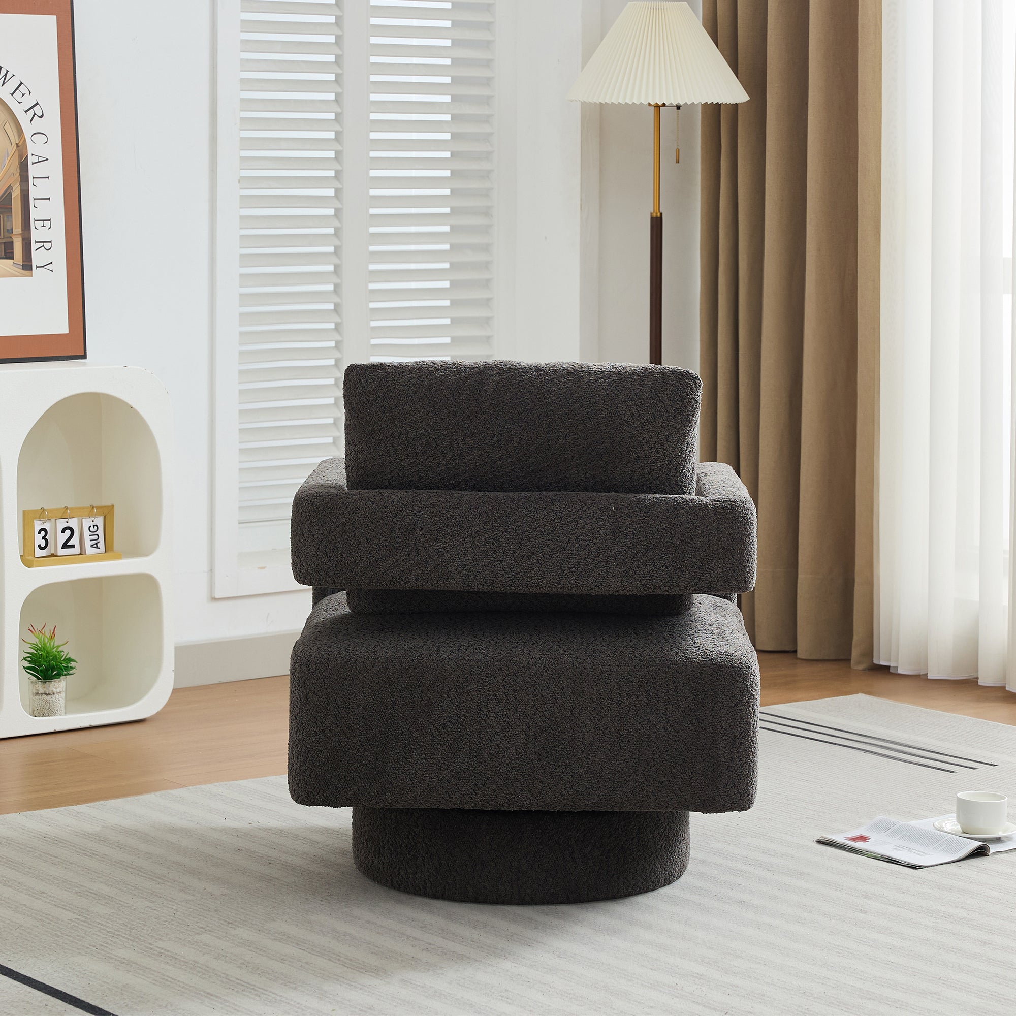 Oda Boucle Swivel Chair