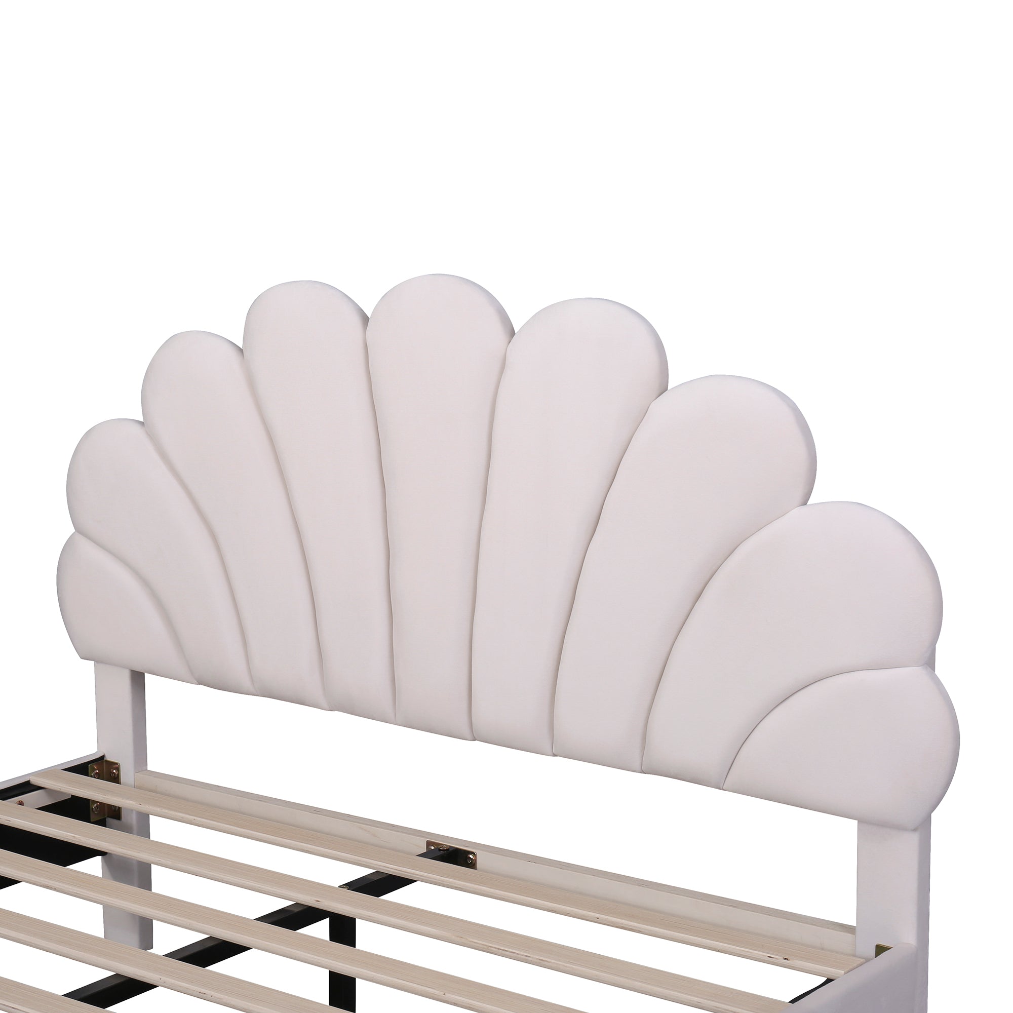 Nanne Velvet Queen Platform Bed Frame