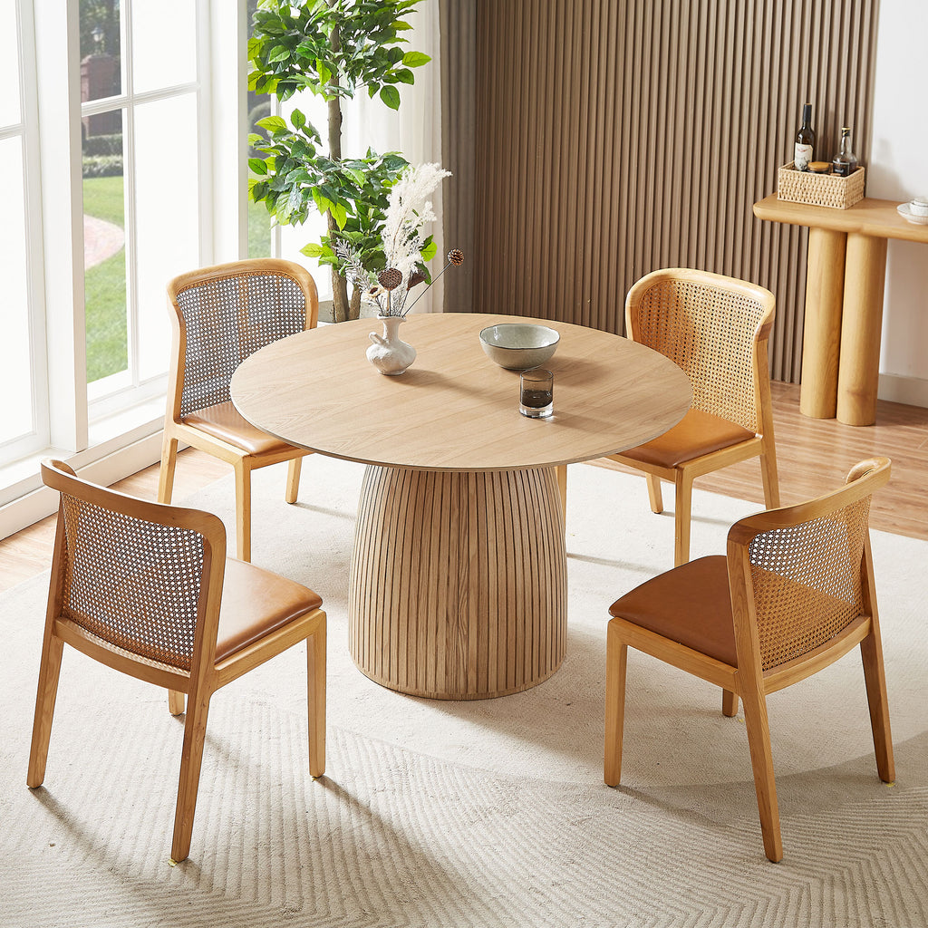 Runa Round Oak Dining Table