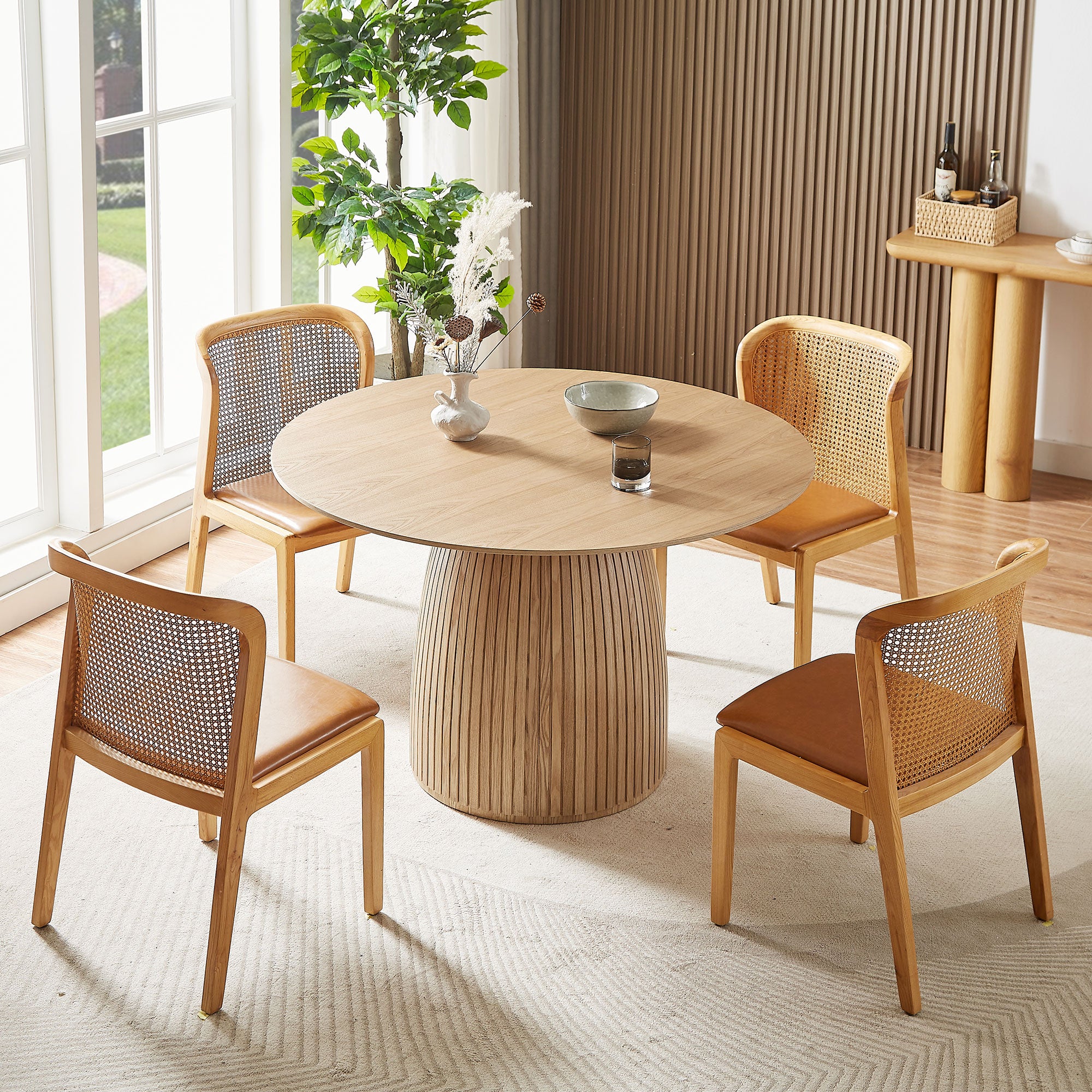 Runa Round Oak Dining Table