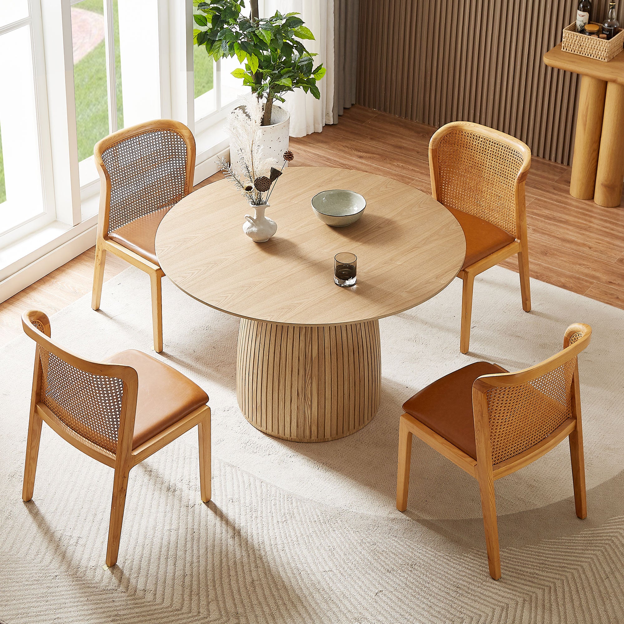 Runa Round Oak Dining Table