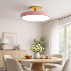 Strakke ronde plafondlamp voor een modern interieur