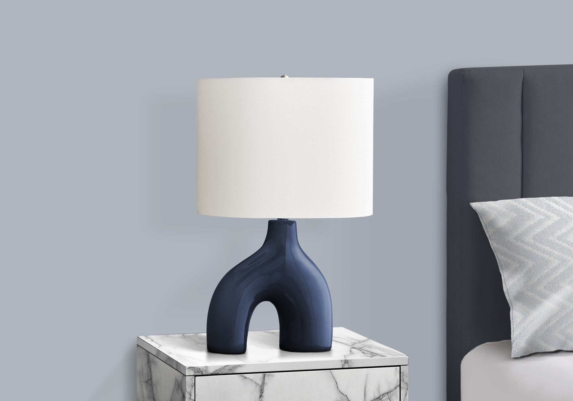 Signelill Ceramic Table Lamp