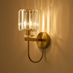Moderne kristallen wandlamp met cilinderkap en gebogen arm