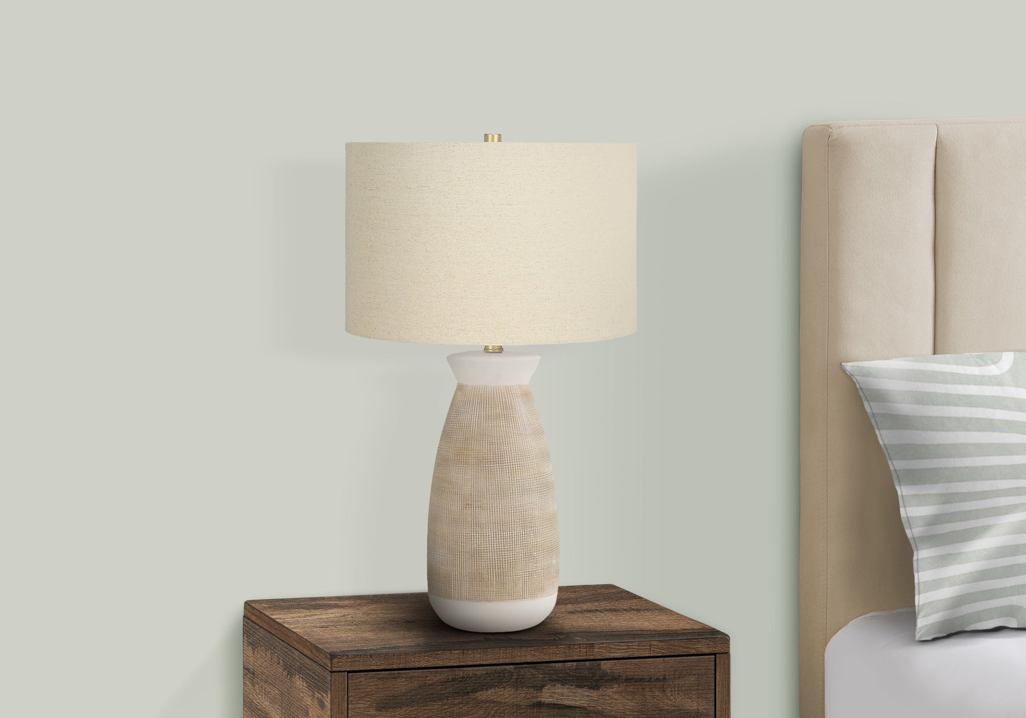 Urda Ceramic Table Lamp