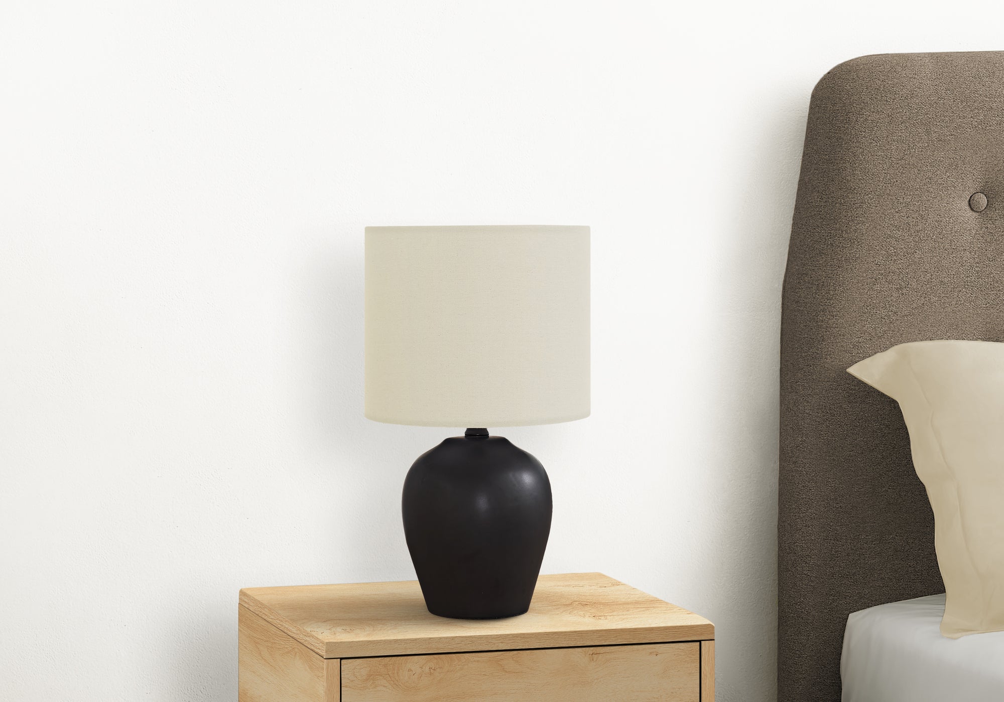 Jokum Ceramic Table Lamp