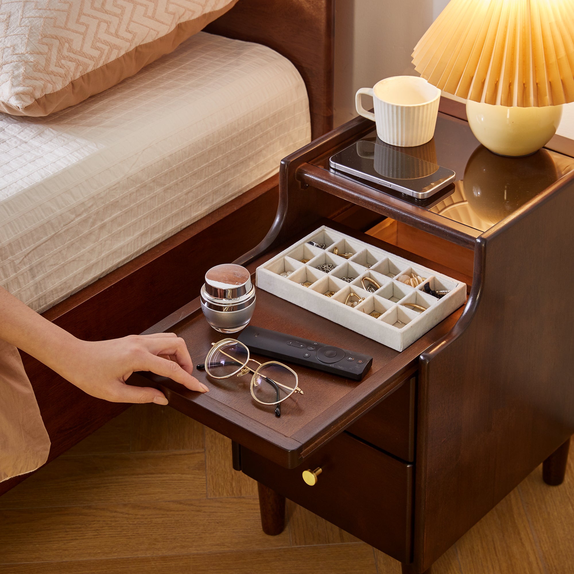 Gry Storage Solid Wood Nightstand
