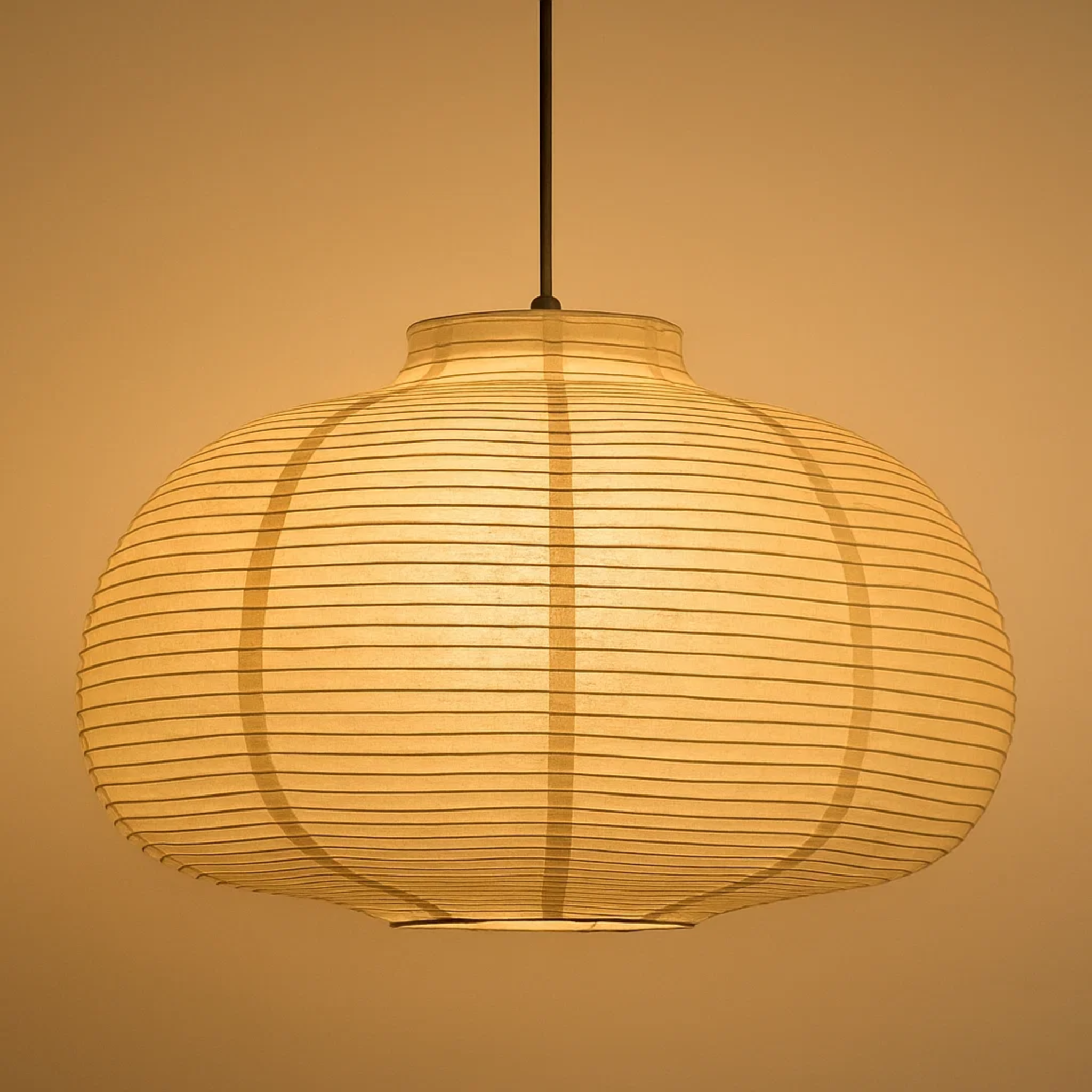 Japandi hanglamp met papieren lantaarnkap