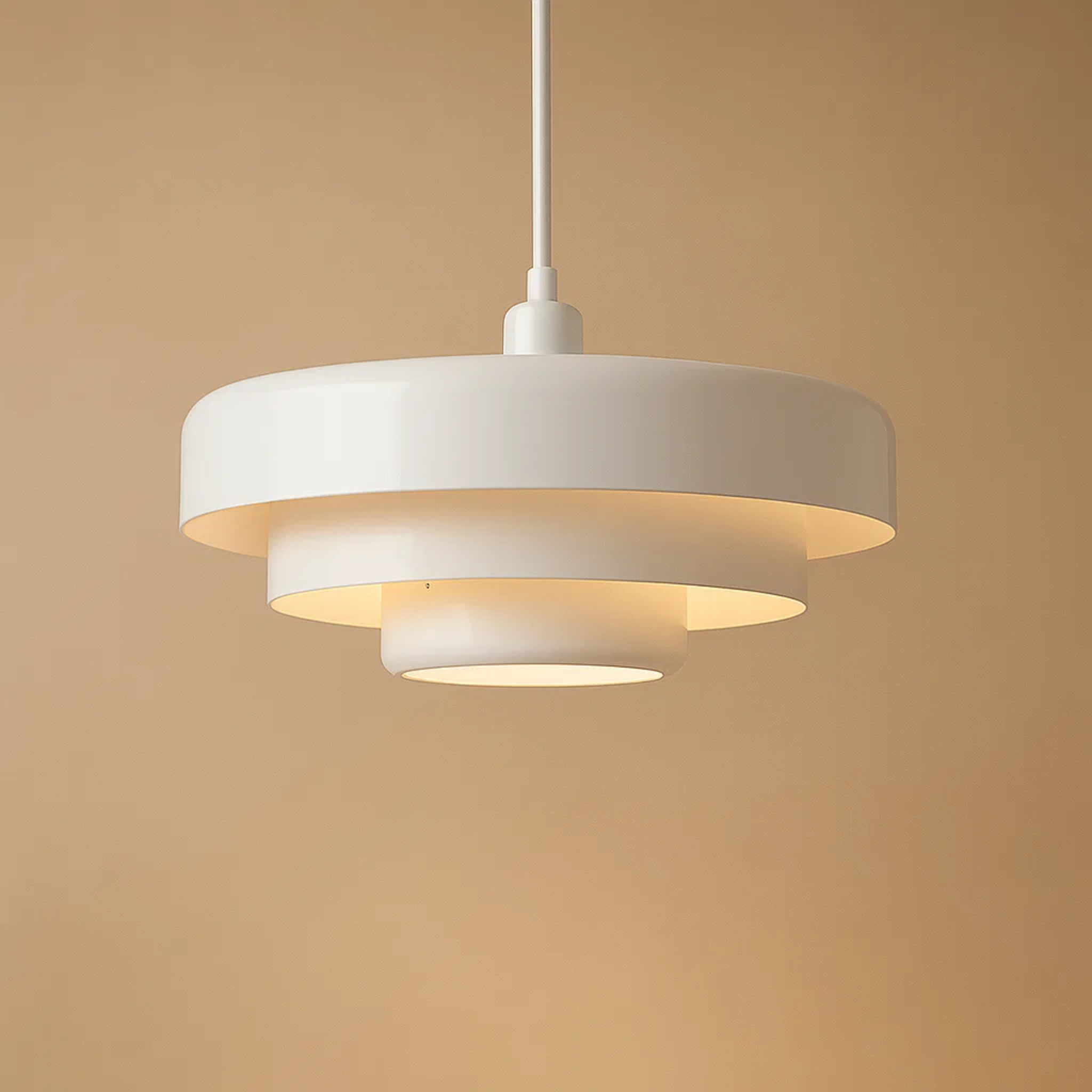 Retro gekleurde hanglamp met gelaagde kap