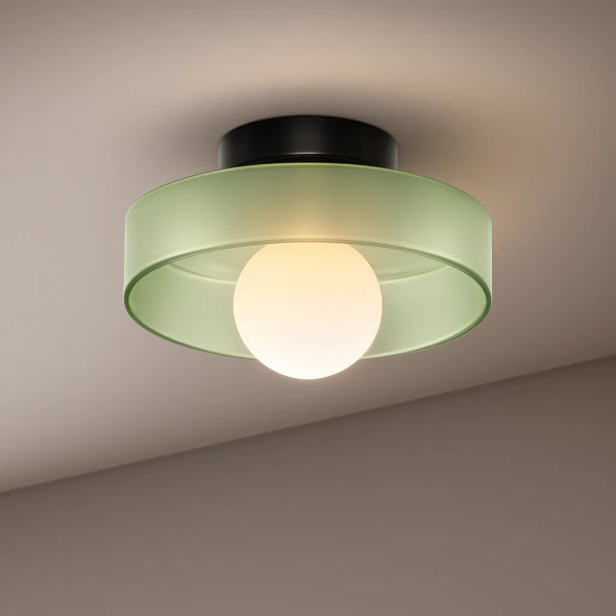 Moderne plafondlamp met ronde kap voor helder licht