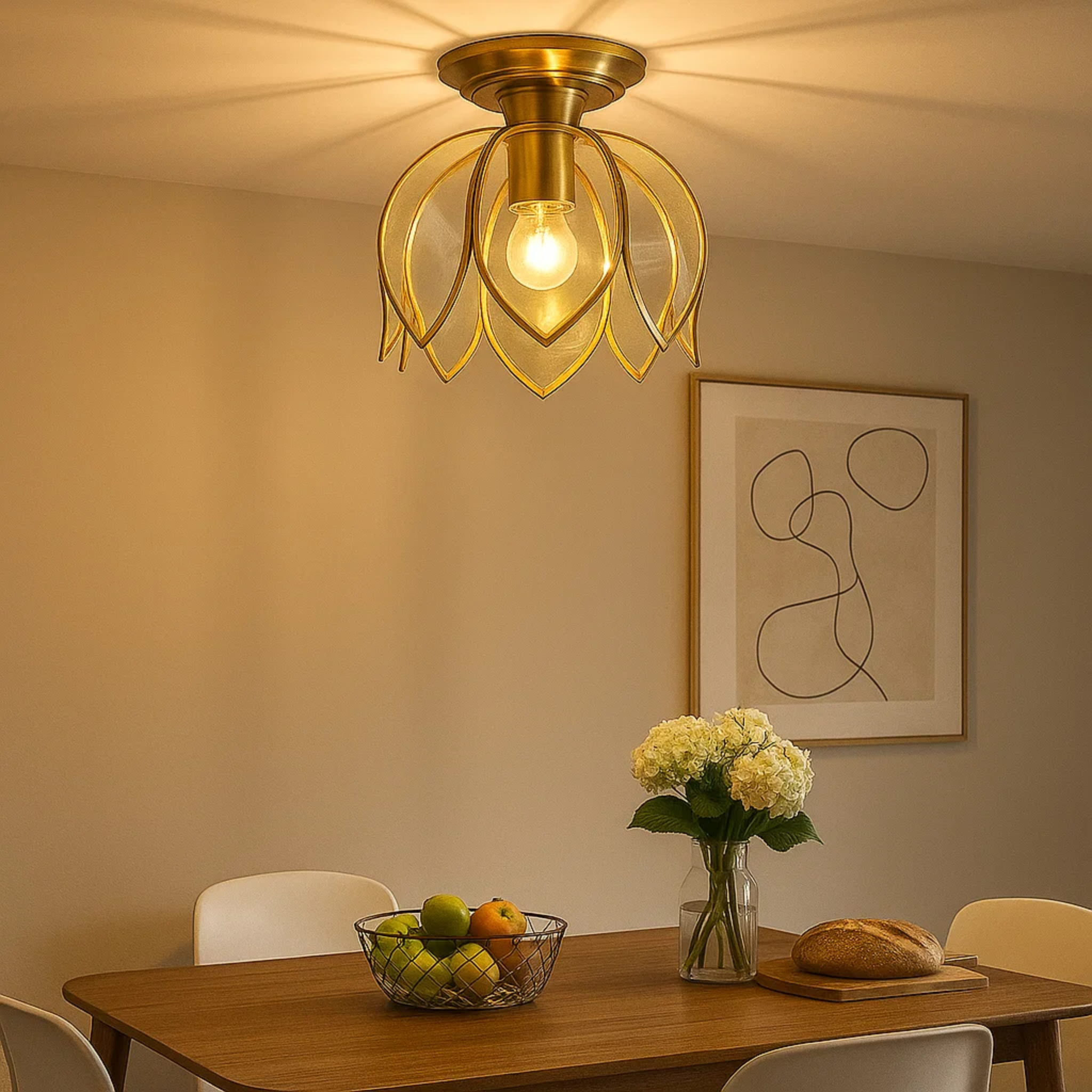 klassieke plafondlamp in lotusvorm van helder glas