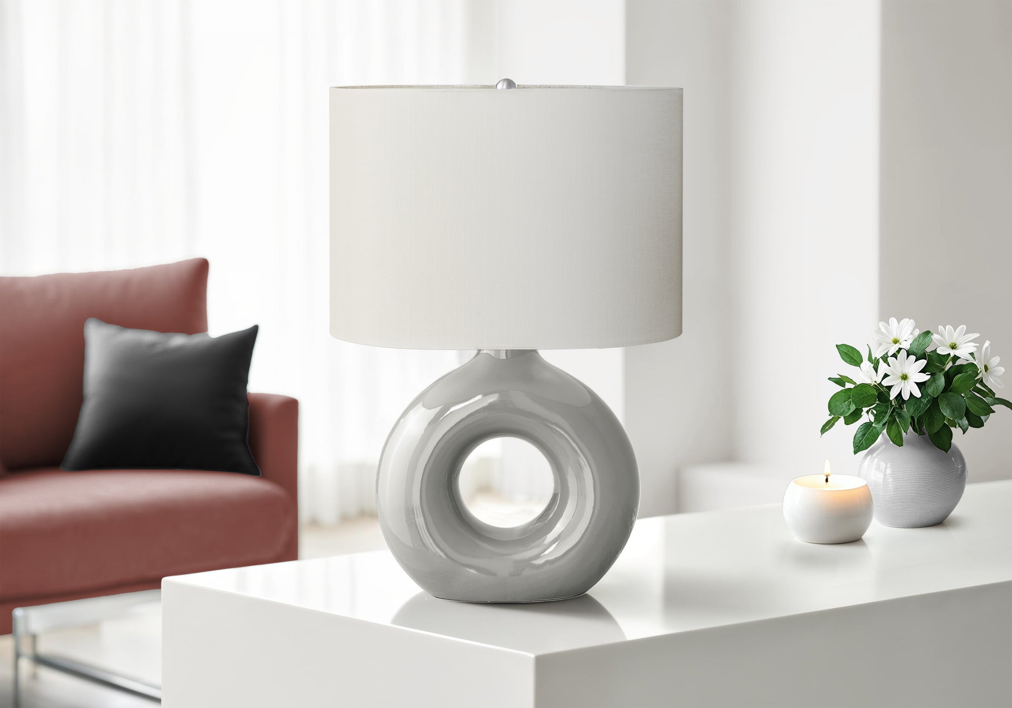 Hjordis Ceramic Table Lamp
