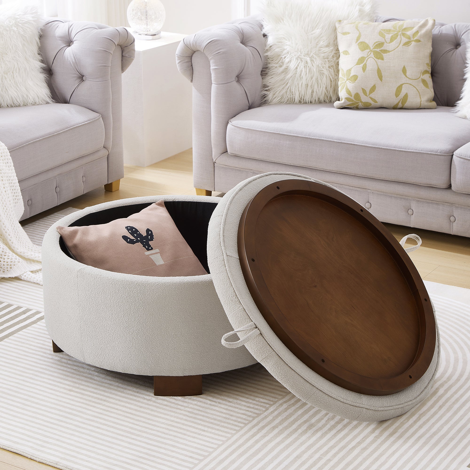 Torhild Round Boucle Ottoman