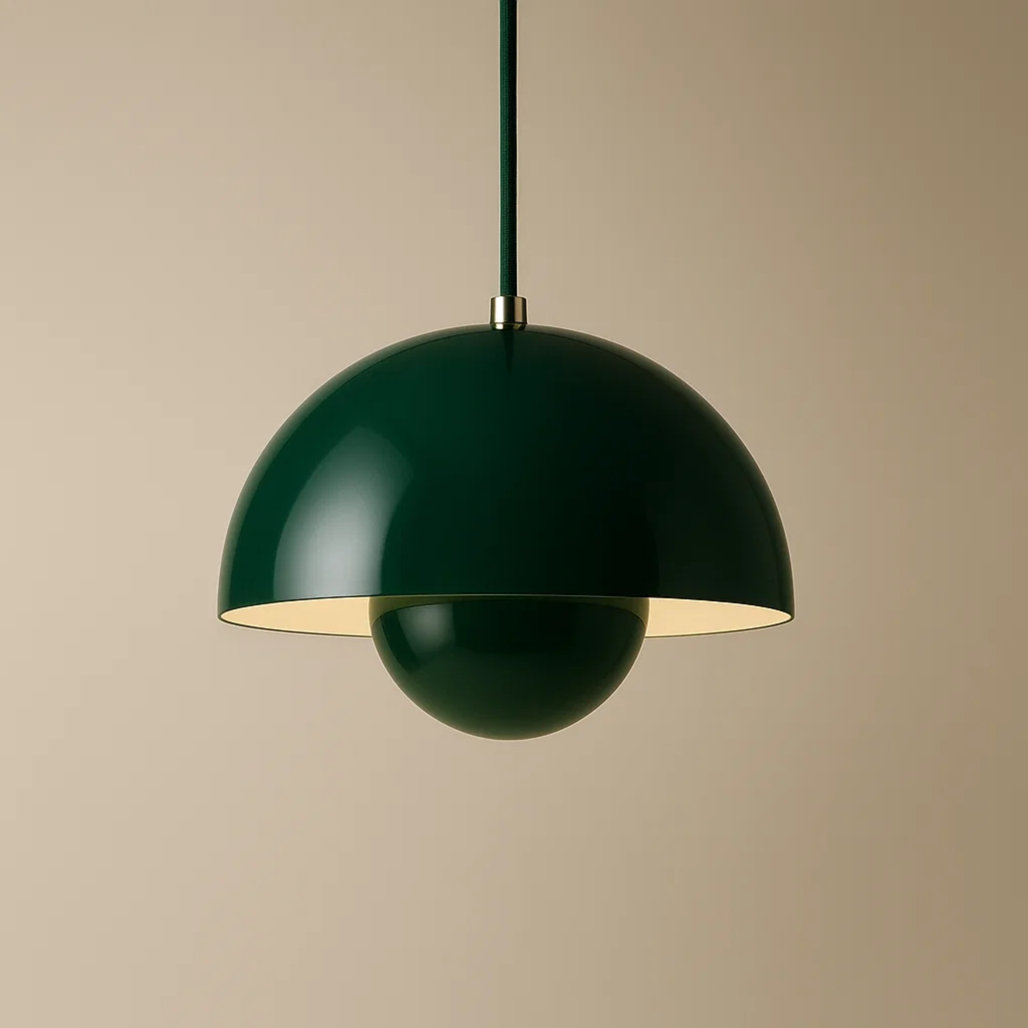 Scandinavische hanglamp met ronde kap in meerdere kleuren
