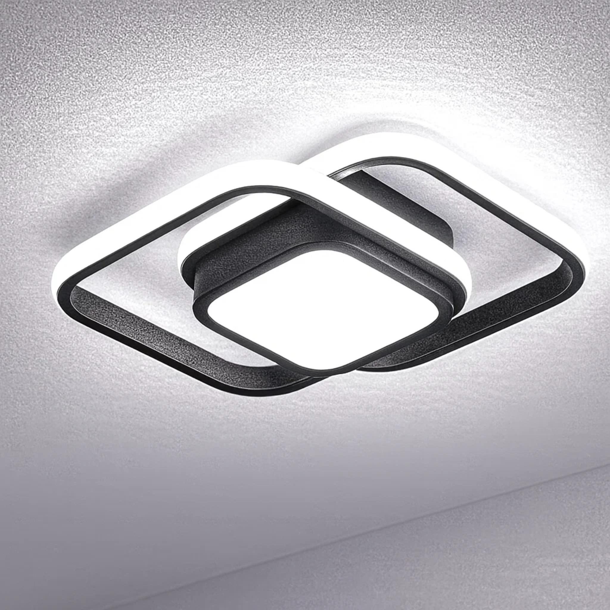 Double ring ceiling lamp with calm appearance