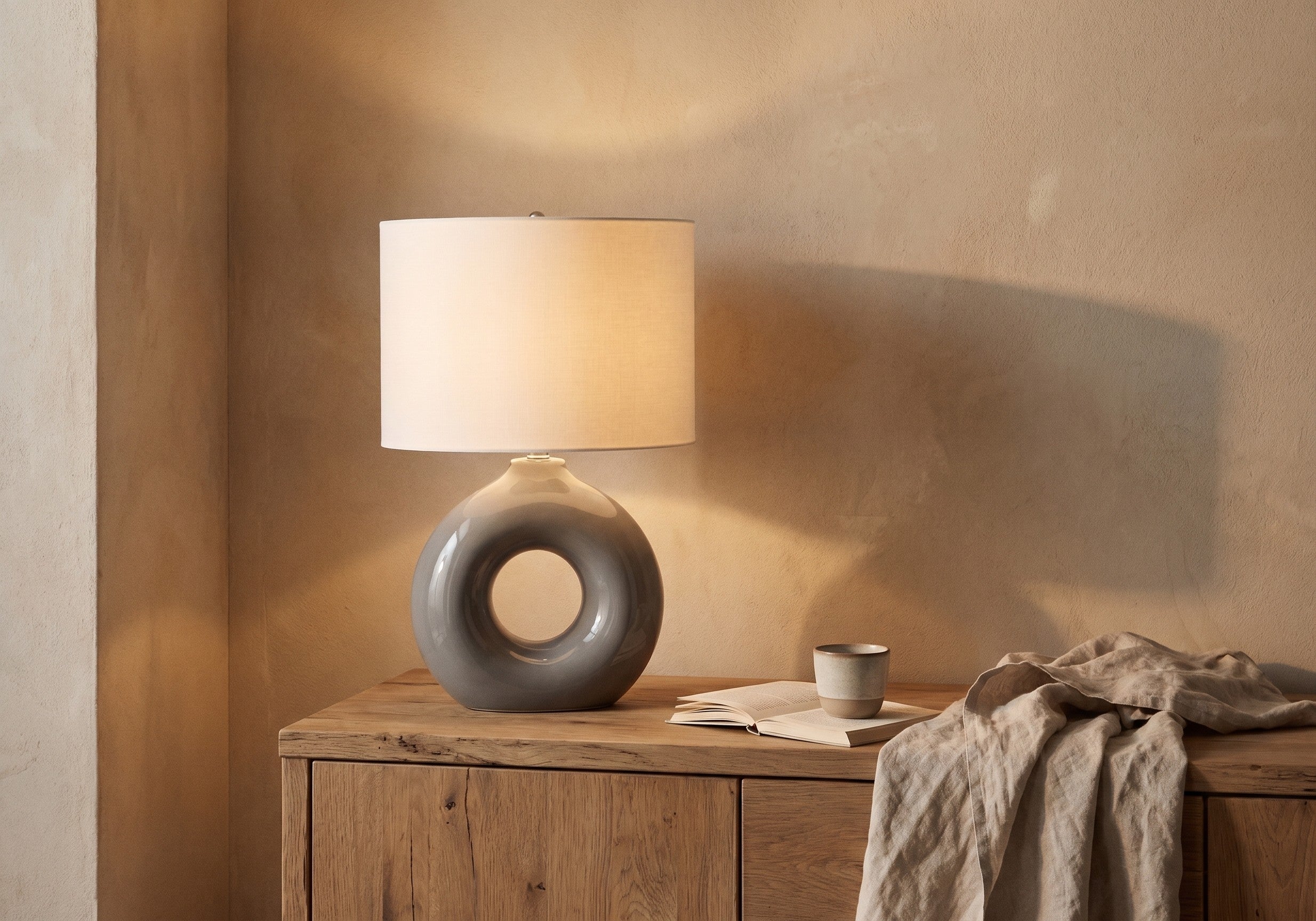 Frigyd Ceramic Table Lamp