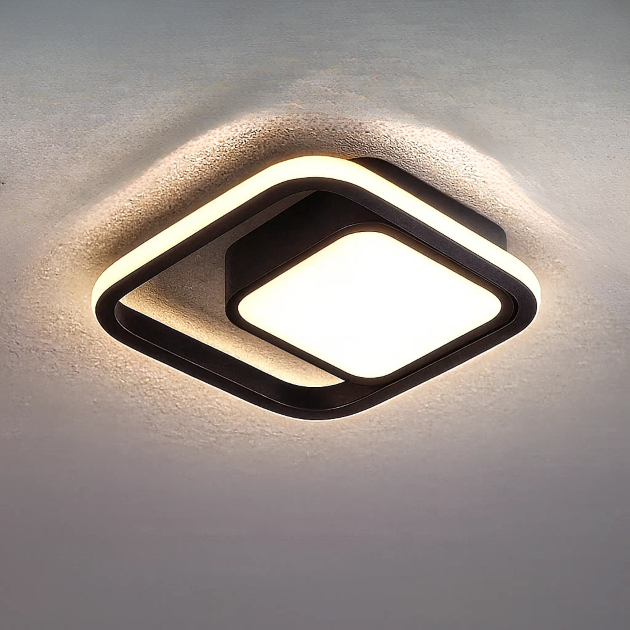 Double ring ceiling lamp with calm appearance