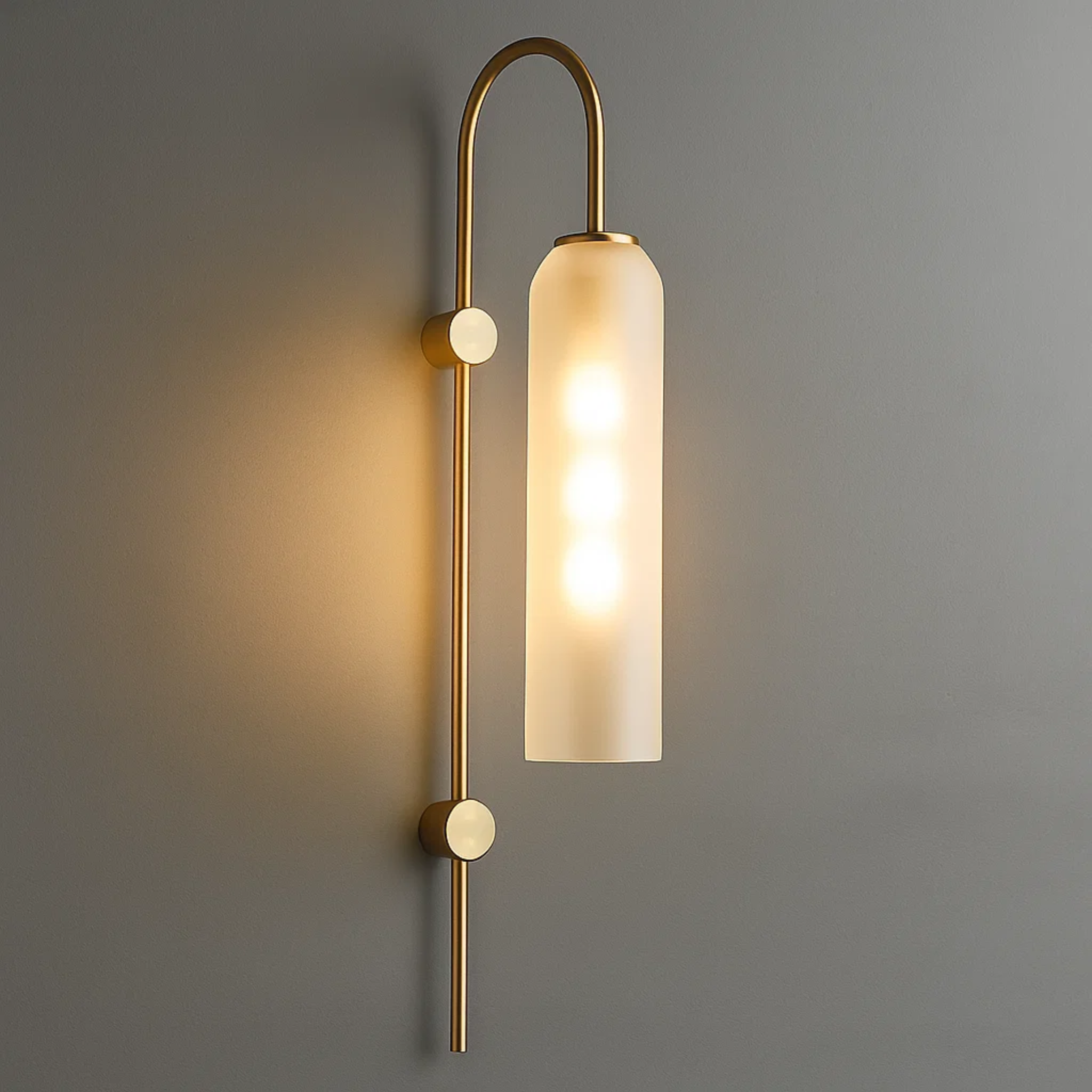 Metalen zwanenhals-wandlamp met glazen kap