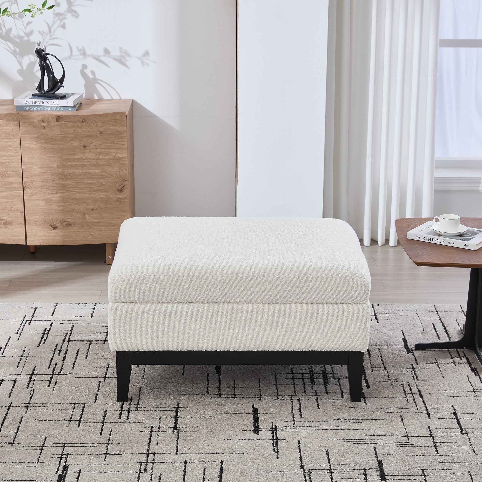 Aksel Storage Boucle Ottoman