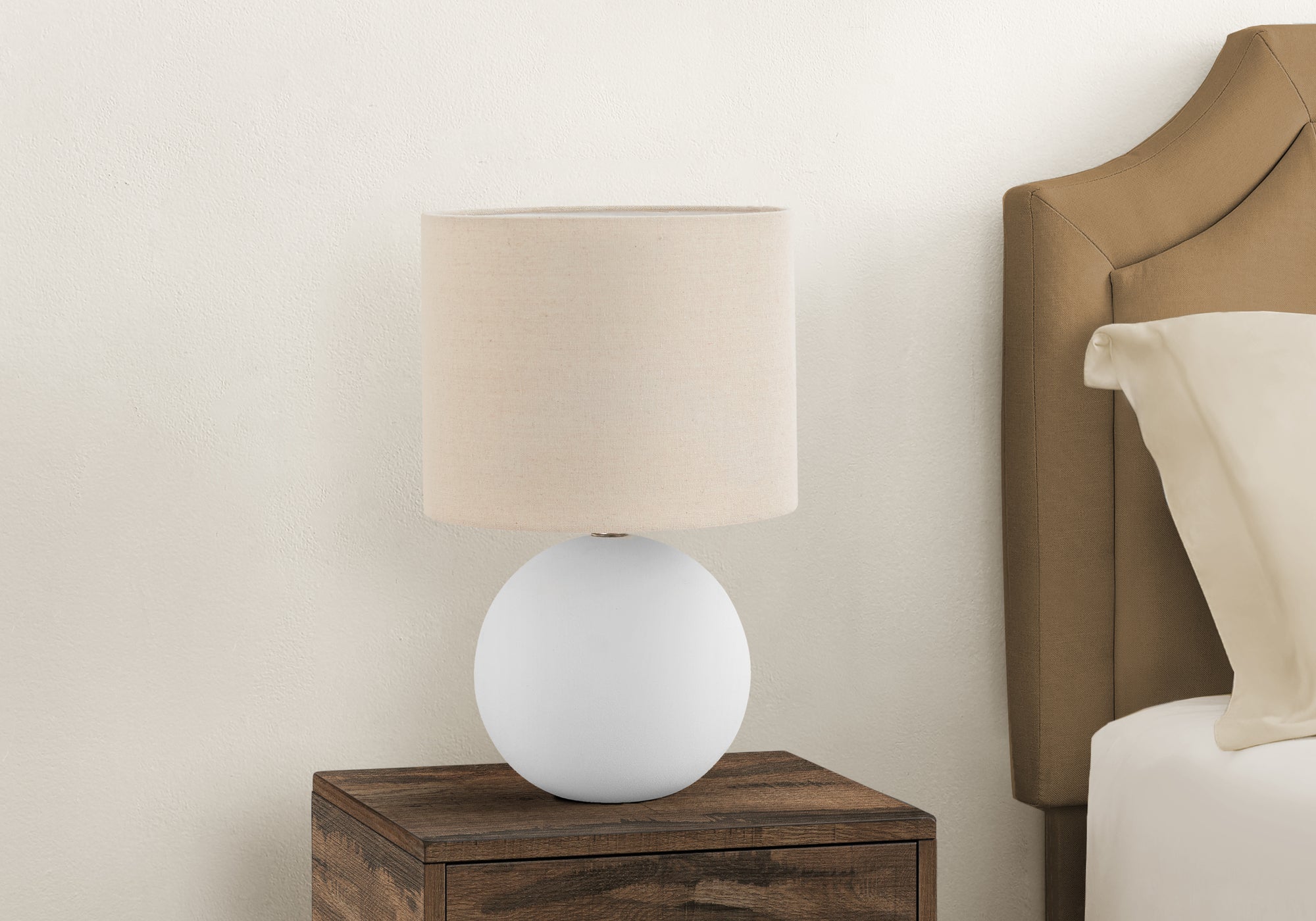 Skadi Ceramic Table Lamp