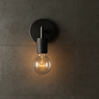 Industriële wandlamp met minimalistisch metalen armatuur