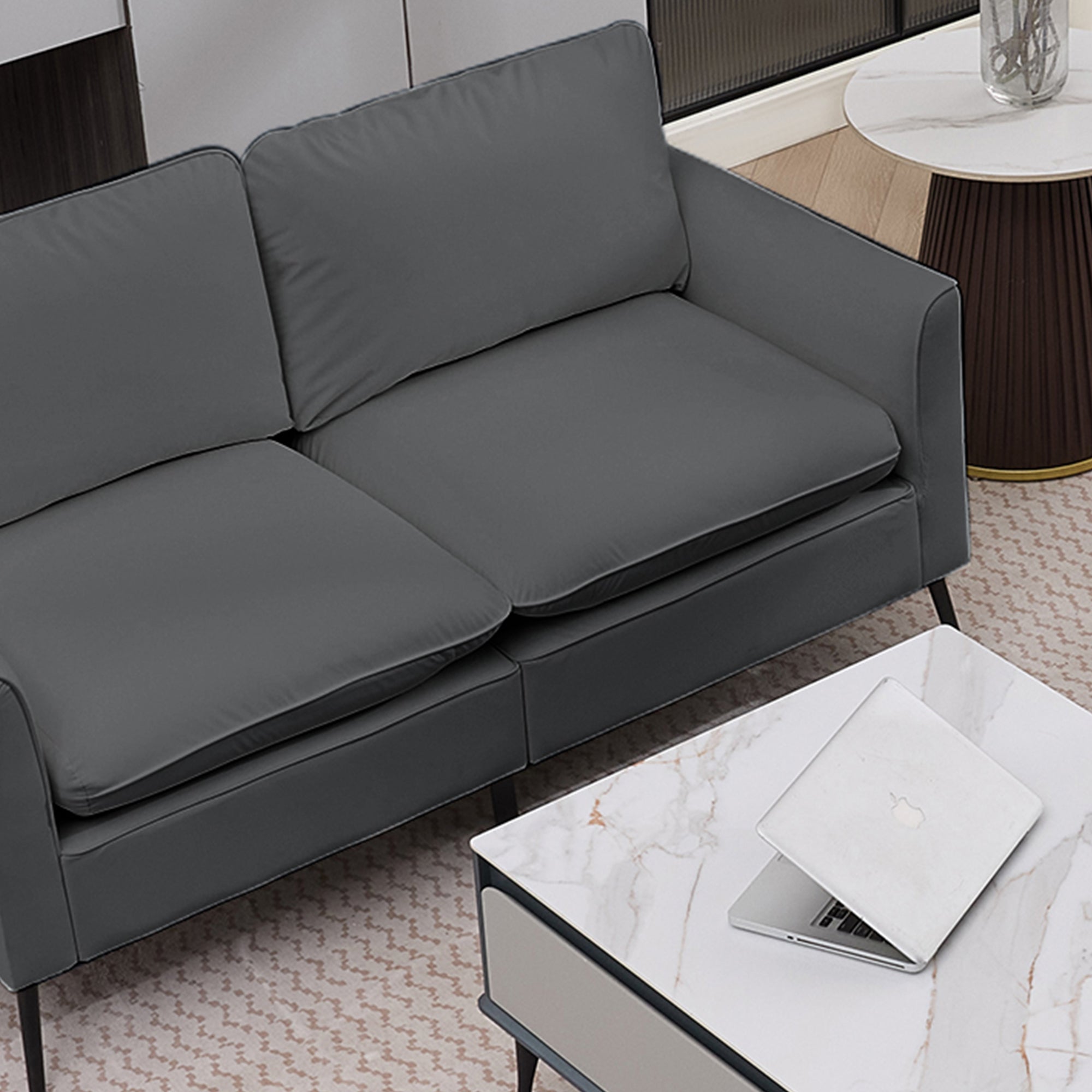 Mette Loveseat