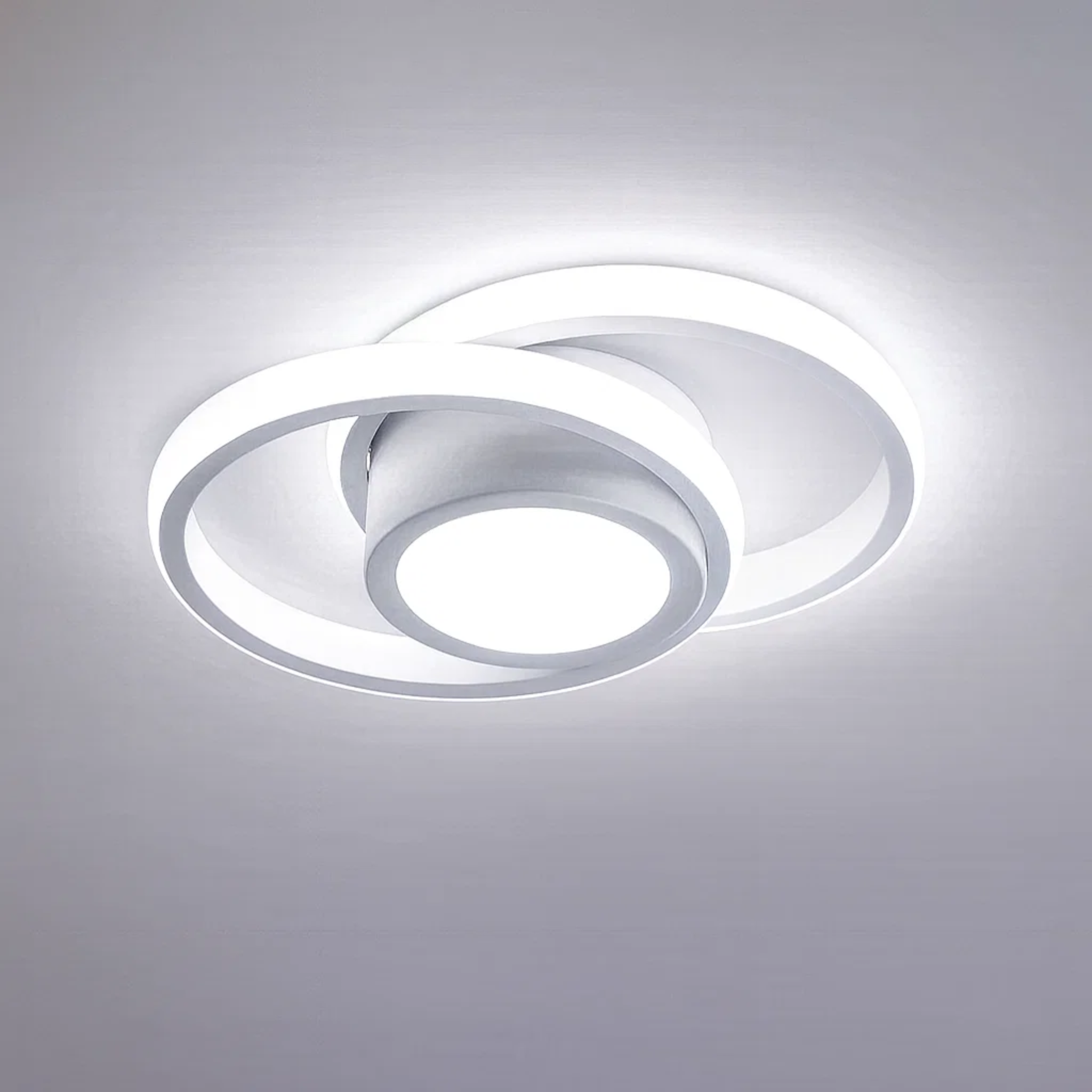 Double ring ceiling lamp with calm appearance