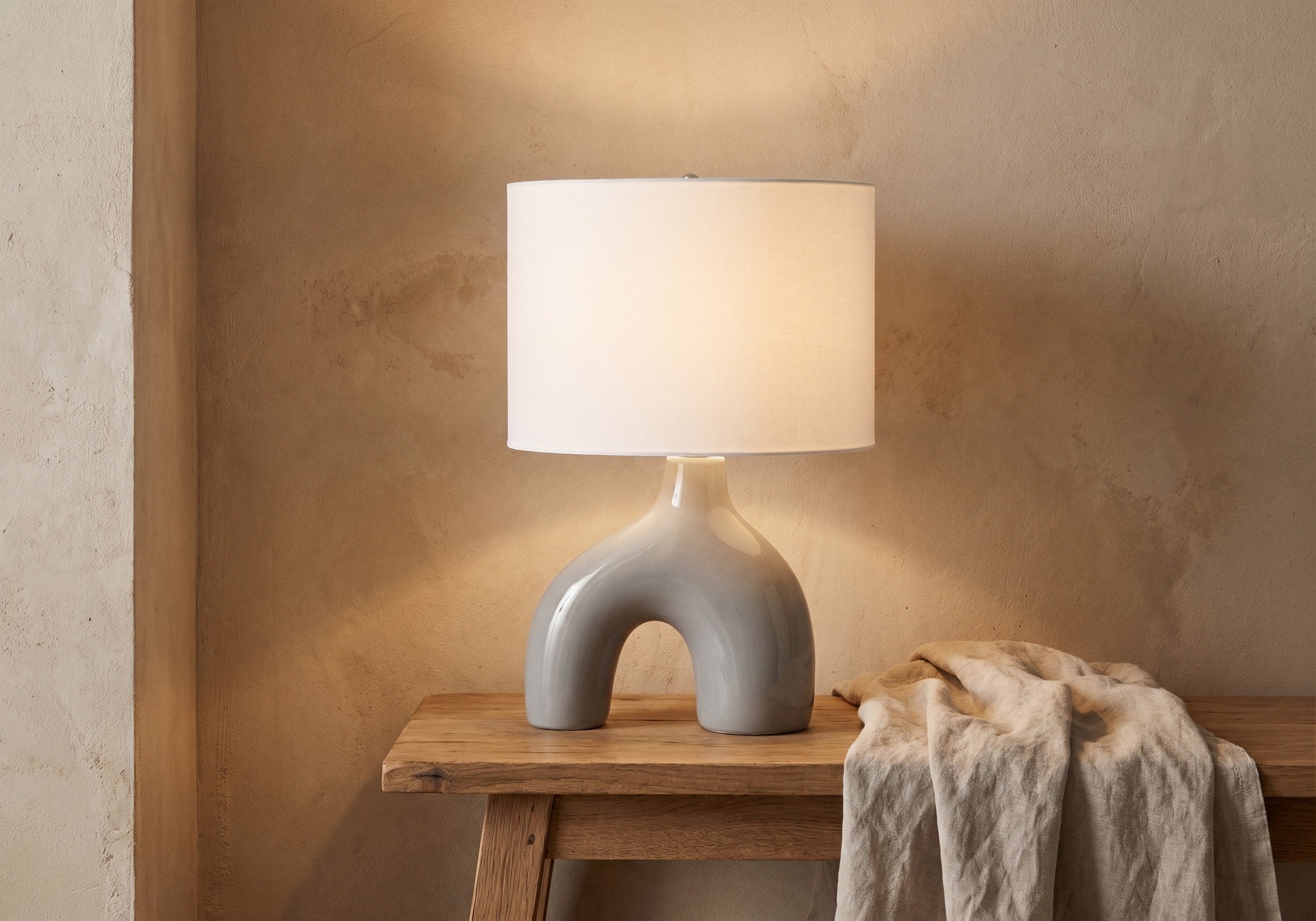 Wibeke Ceramic Table Lamp
