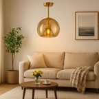 Mid-century stil glasloftlampe med stemningsfuldt lys