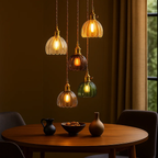 Klassieke hanglamp met bloemvormige gekleurde glazen kap