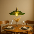 Klassieke bloemvormige glazen hanglamp