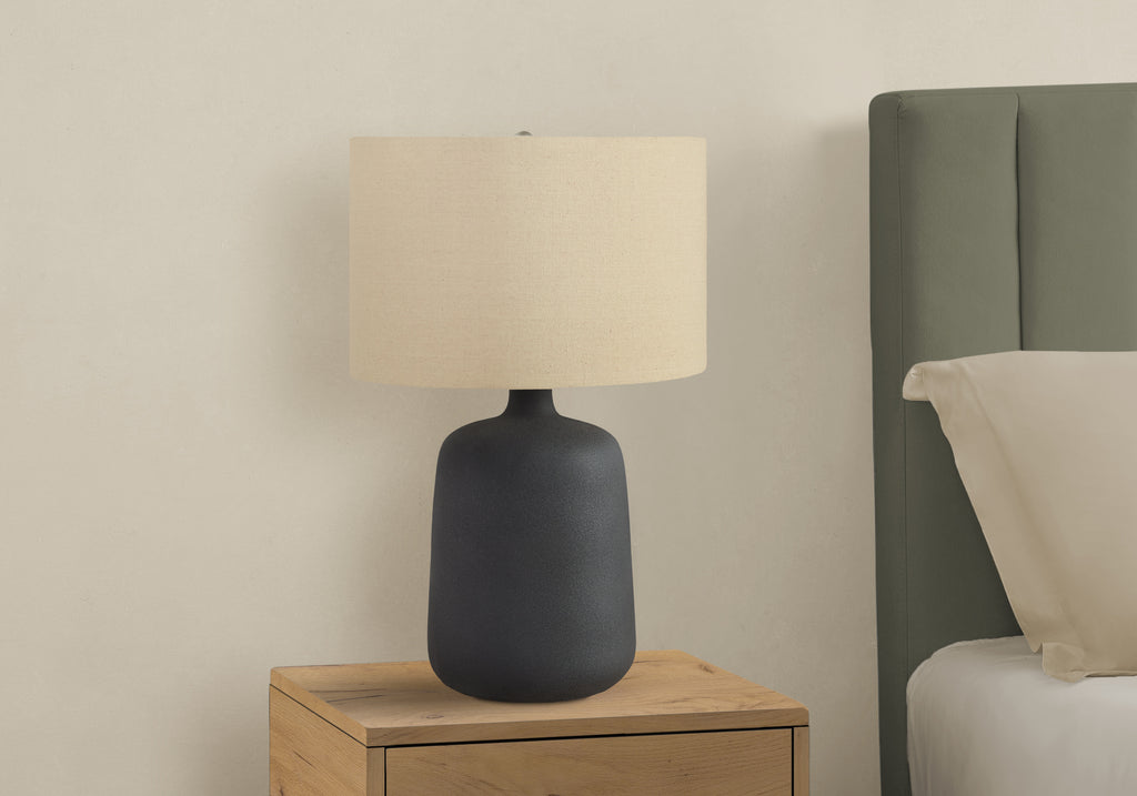 Unnhild Ceramic Table Lamp