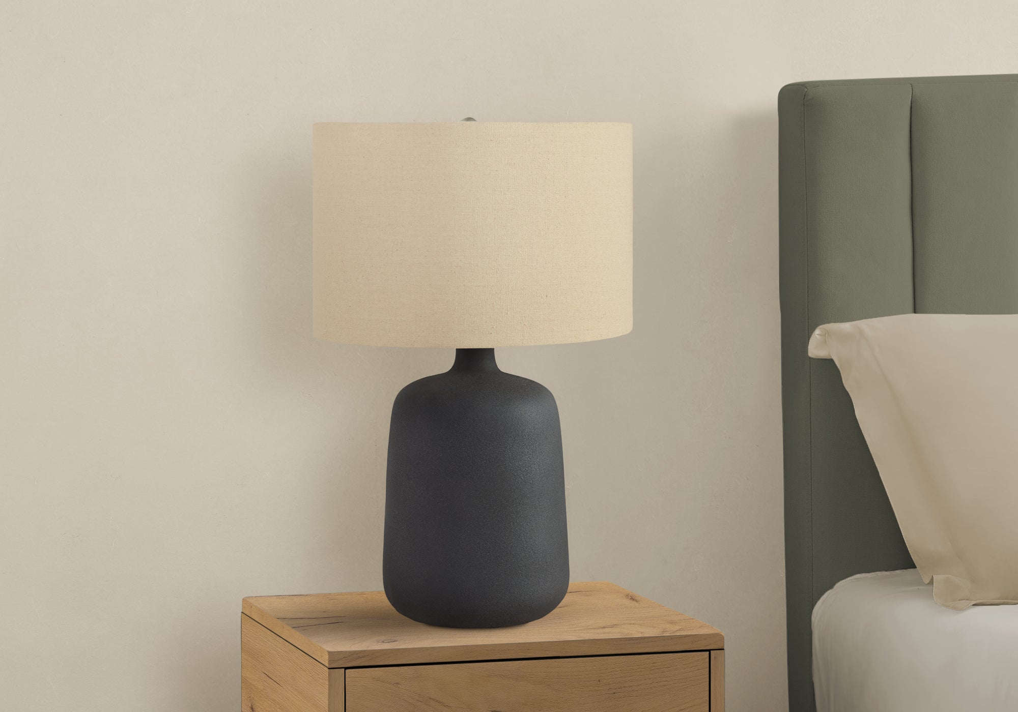 Unnhild Ceramic Table Lamp