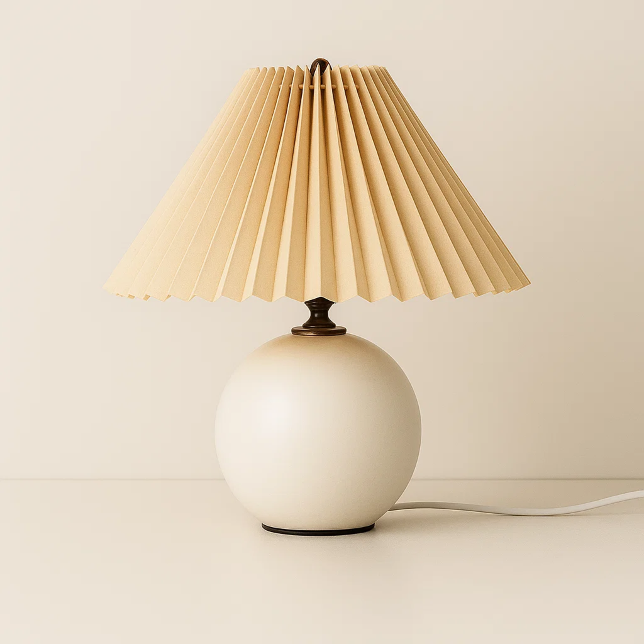 Tafellamp met geplooide kap