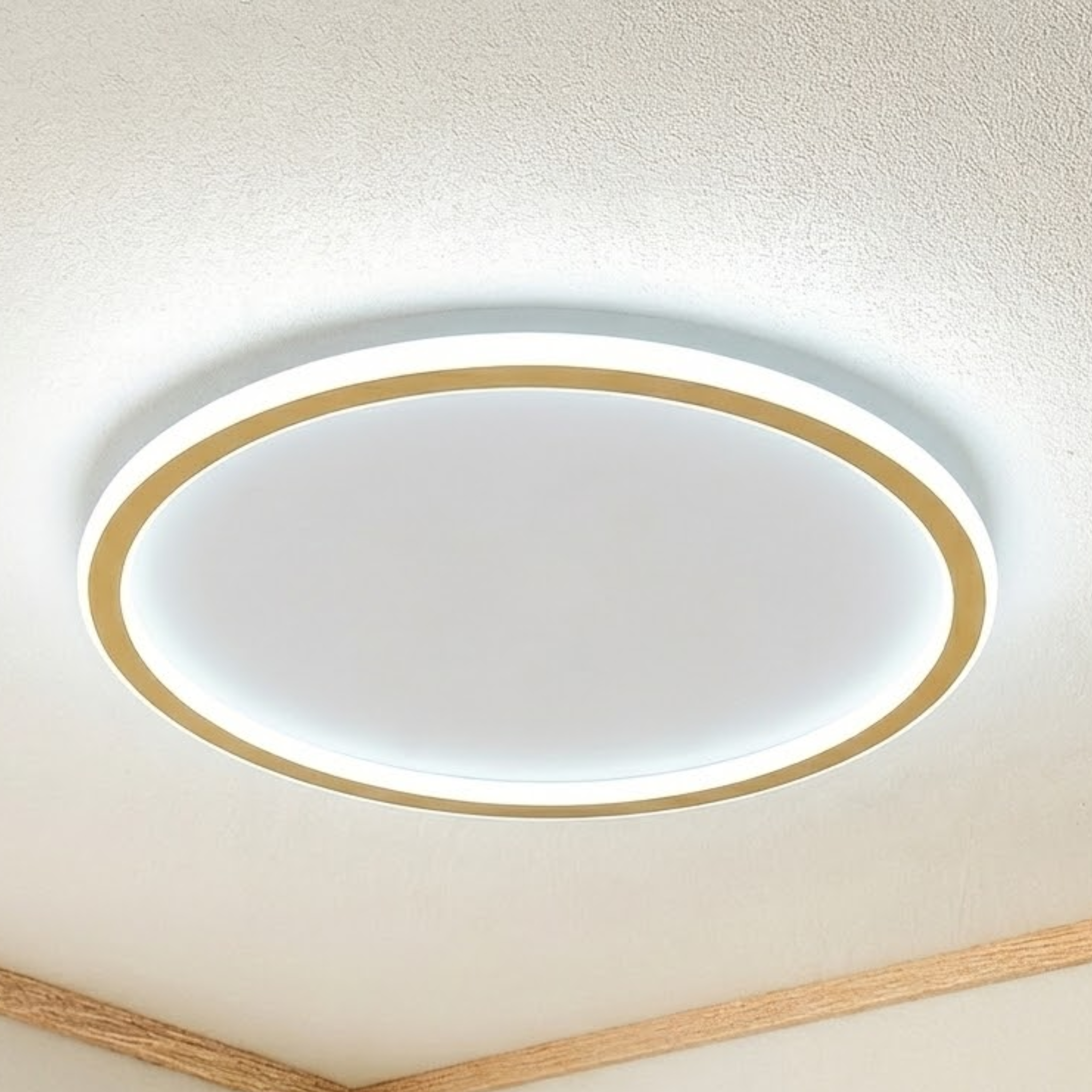 Moderne schlanke Ring-Deckenleuchte